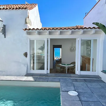 Casa Malena Seafront And Private Pool Сasa de vacaciones