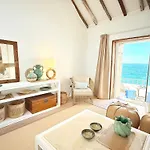 Casa Malena Seafront And Private Pool Holiday home *