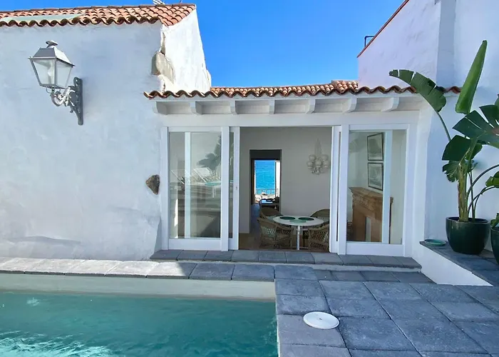 Casa Malena Seafront And Private Pool Semesterbostad