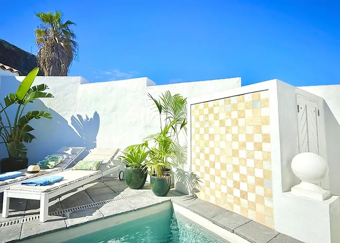 Casa Malena Seafront And Private Pool Semesterbostad