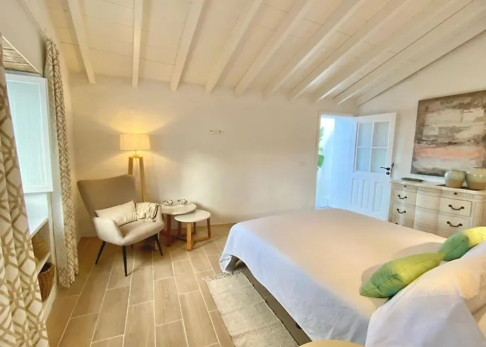 Semesterbostad Casa Malena Seafront And Private Pool *