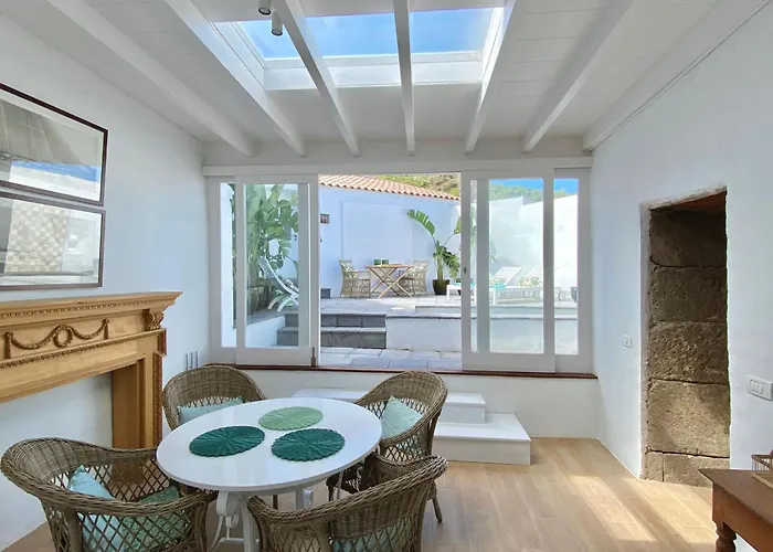 Casa Malena Seafront And Private Pool Semesterbostad